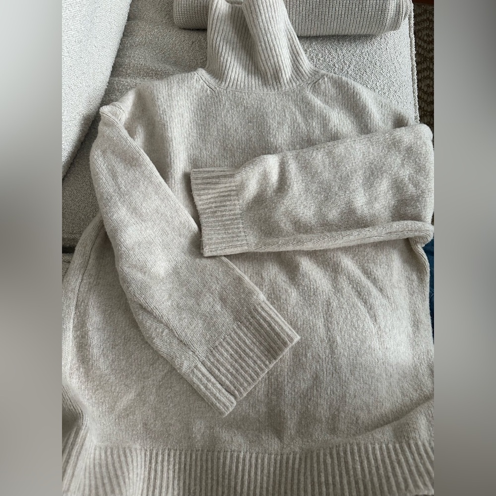 H&M Sweater